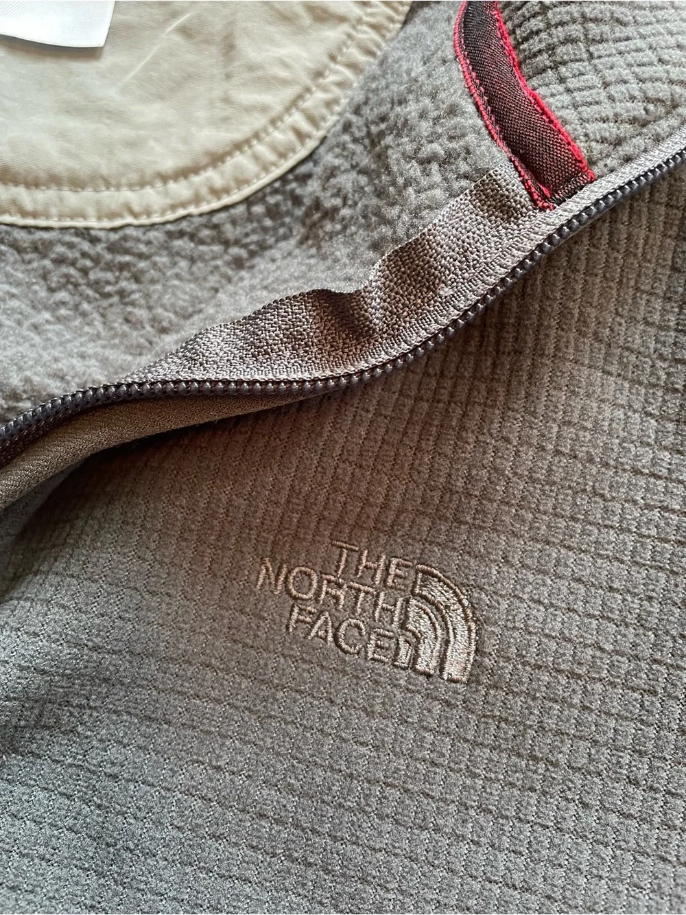 The North Face gray 1/4 zip pullover grid waffle fleece men’s L large TNF